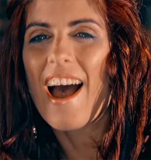 Højre foto i midten